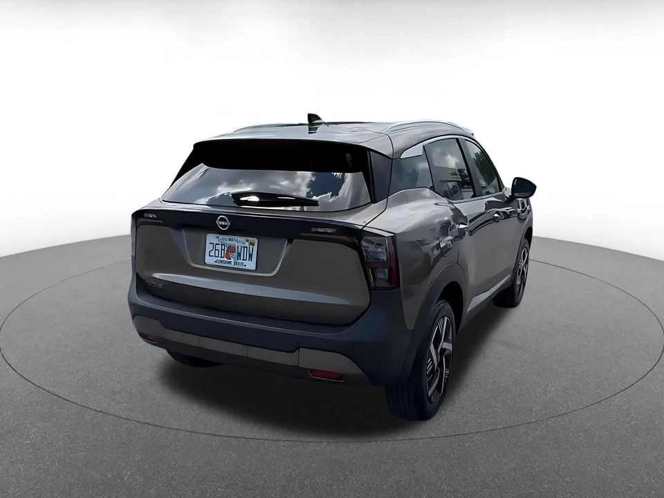 2026 Nissan Kicks - Image 16 of 31