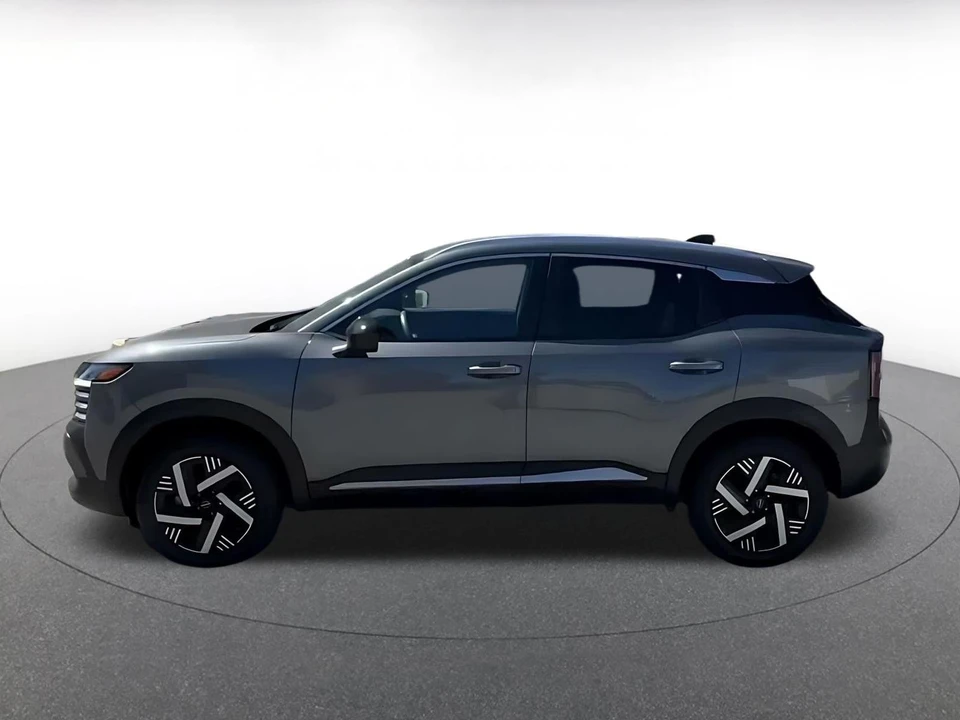 2026 Nissan Kicks - Image 9 of 31