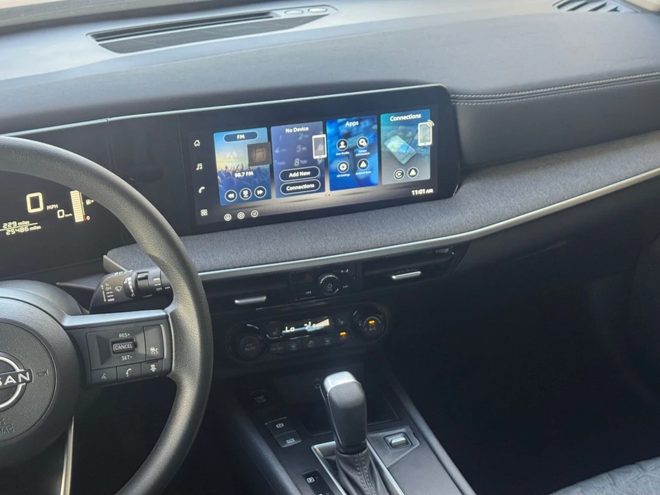2026 Nissan Kicks - Image 18 of 31