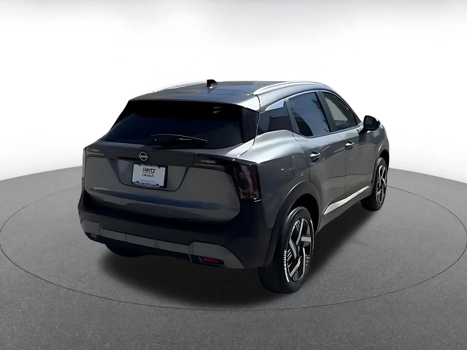 2026 Nissan Kicks - Image 15 of 31