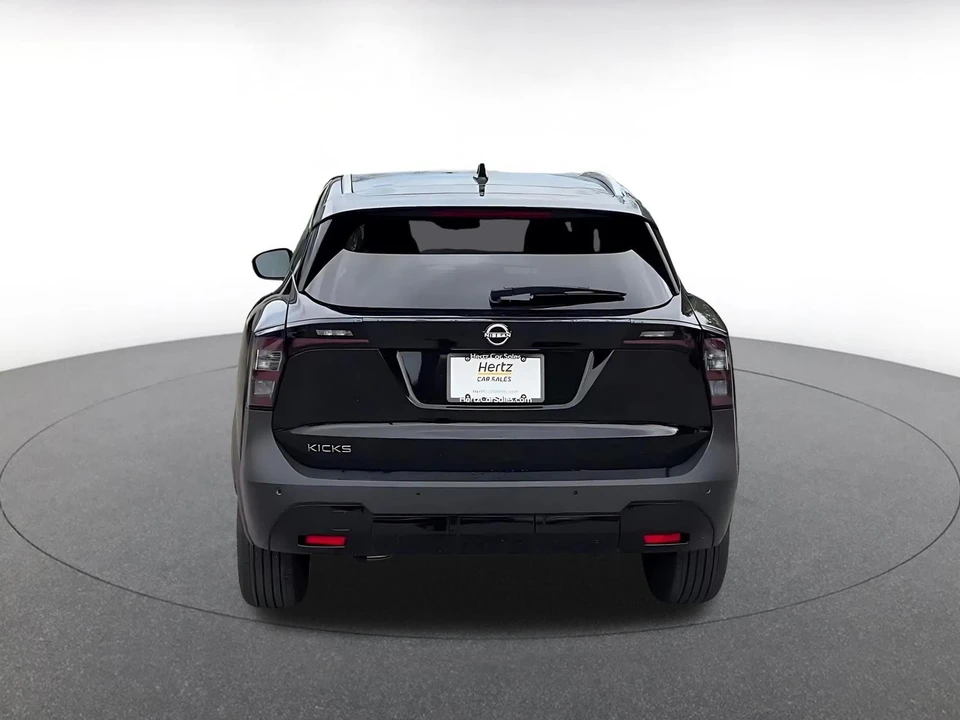 2026 Nissan Kicks - Image 12 of 31