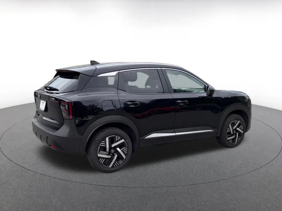 2026 Nissan Kicks - Image 15 of 31