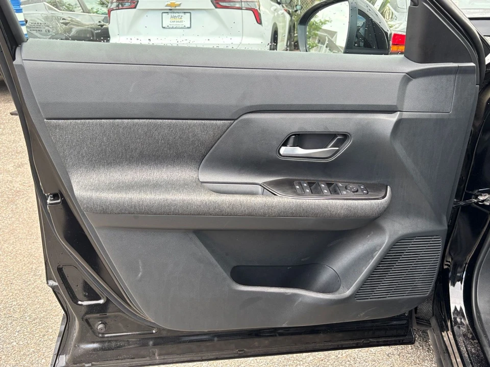 2026 Nissan Kicks - Image 20 of 31