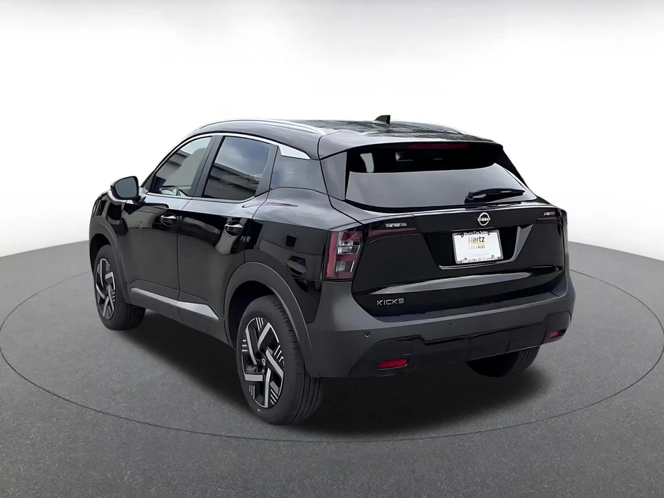 2026 Nissan Kicks - Image 11 of 31