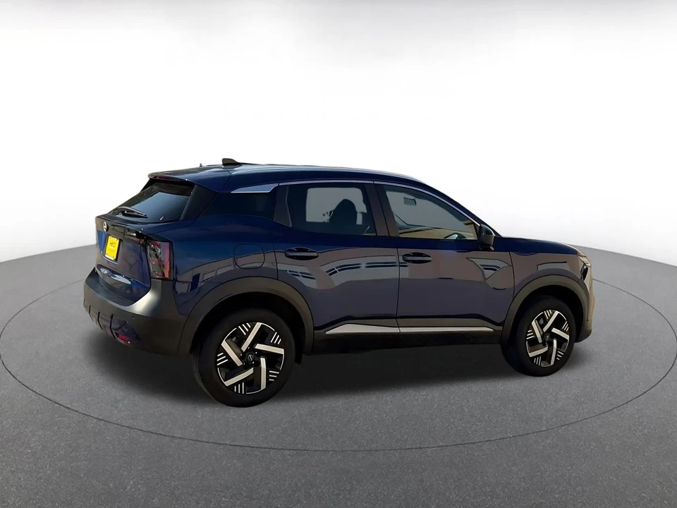 2026 Nissan Kicks - Image 15 of 31