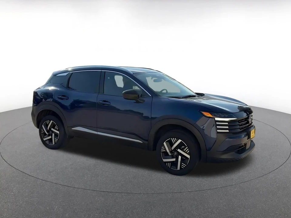2026 Nissan Kicks - Image 2 of 31