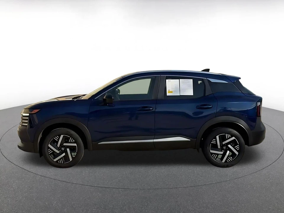 2026 Nissan Kicks - Image 9 of 31