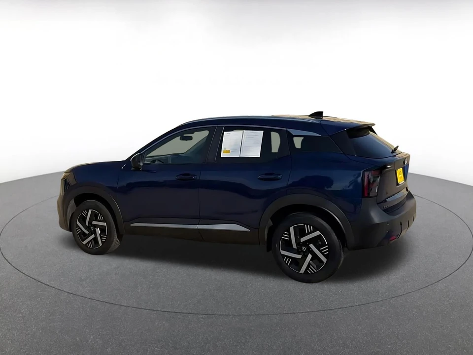 2026 Nissan Kicks - Image 11 of 31