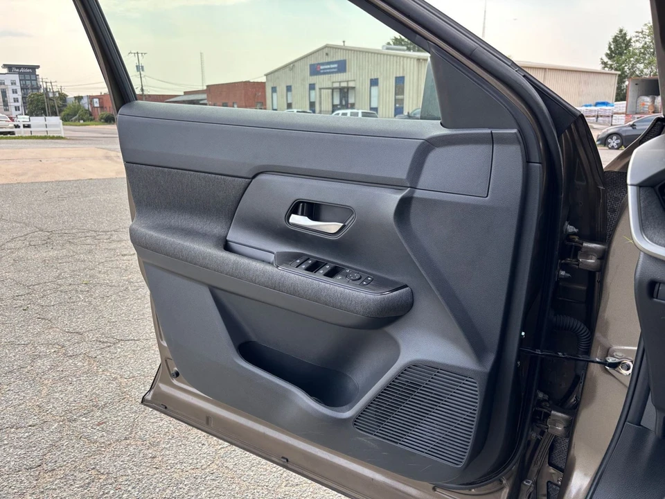 2026 Nissan Kicks - Image 20 of 31