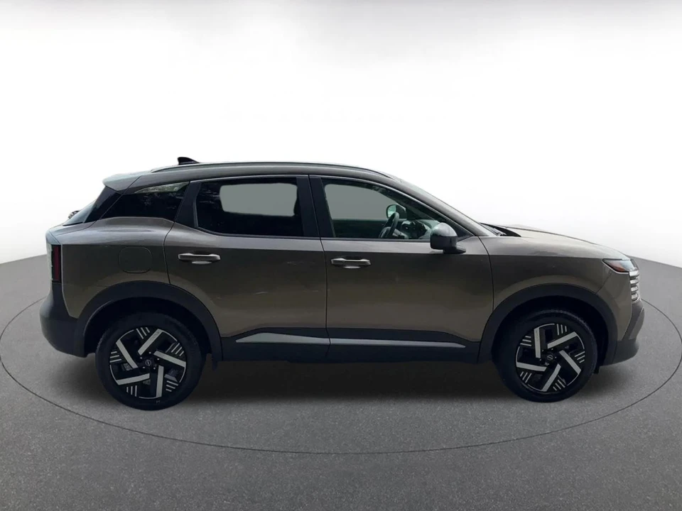 2026 Nissan Kicks - Image 18 of 31