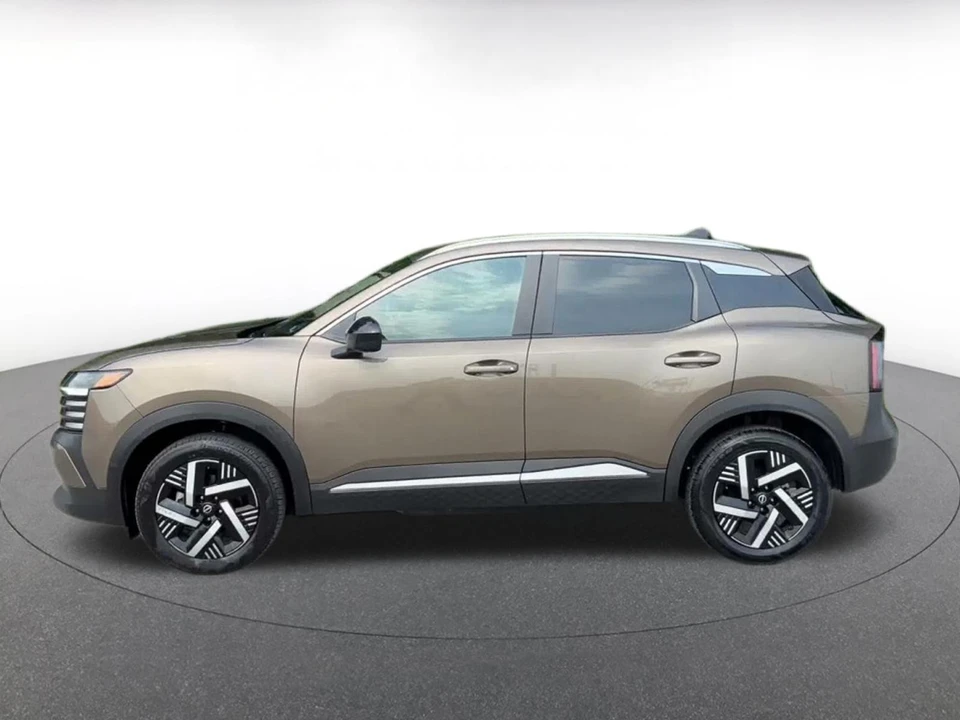 2026 Nissan Kicks - Image 11 of 31
