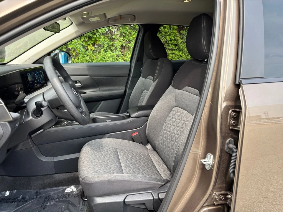 2026 Nissan Kicks - Image 27 of 31