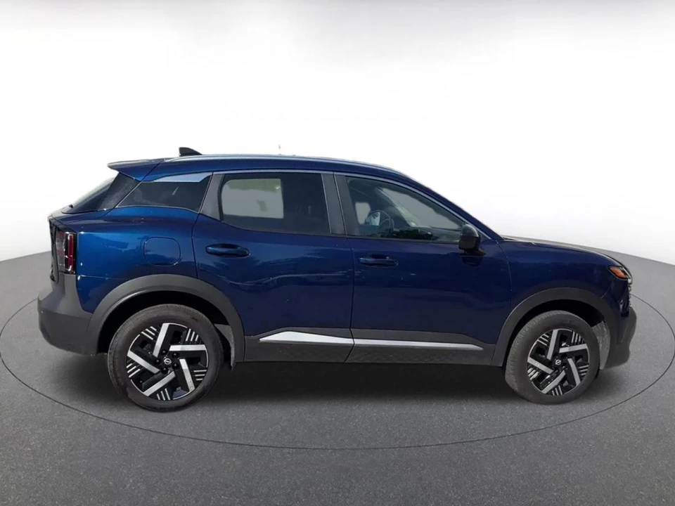 2026 Nissan Kicks - Image 17 of 31