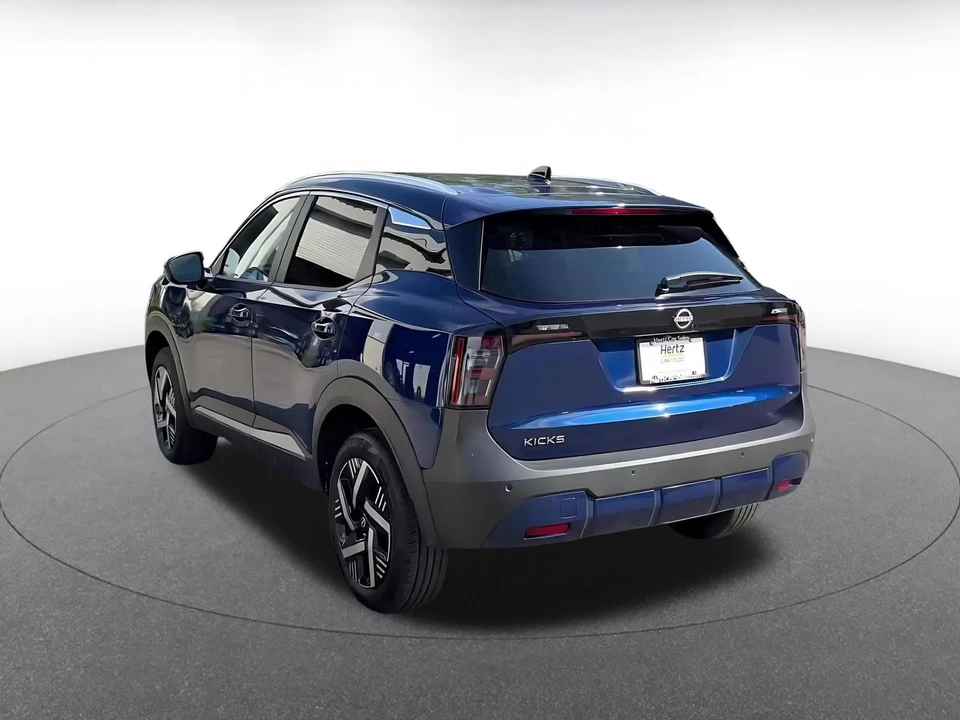 2026 Nissan Kicks - Image 12 of 31