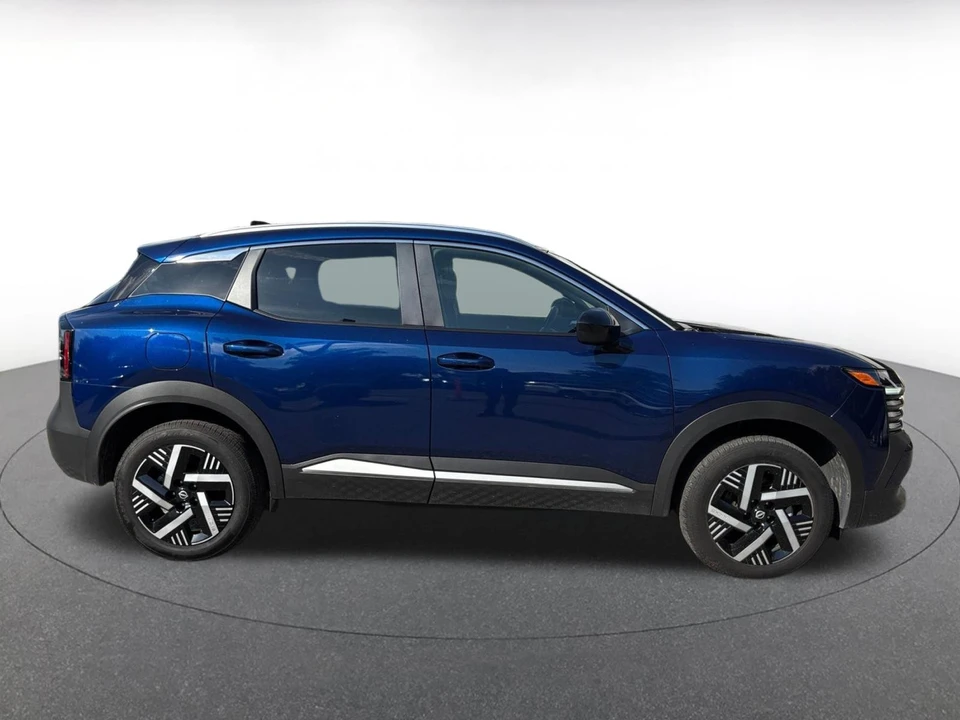 2026 Nissan Kicks - Image 16 of 31