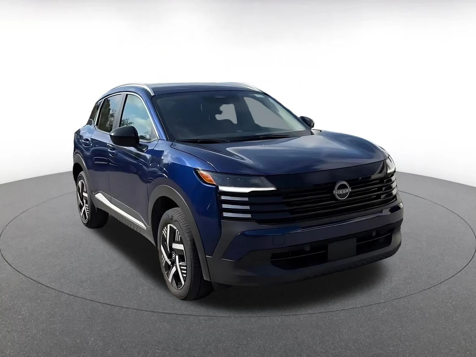 2026 Nissan Kicks - Image 2 of 31