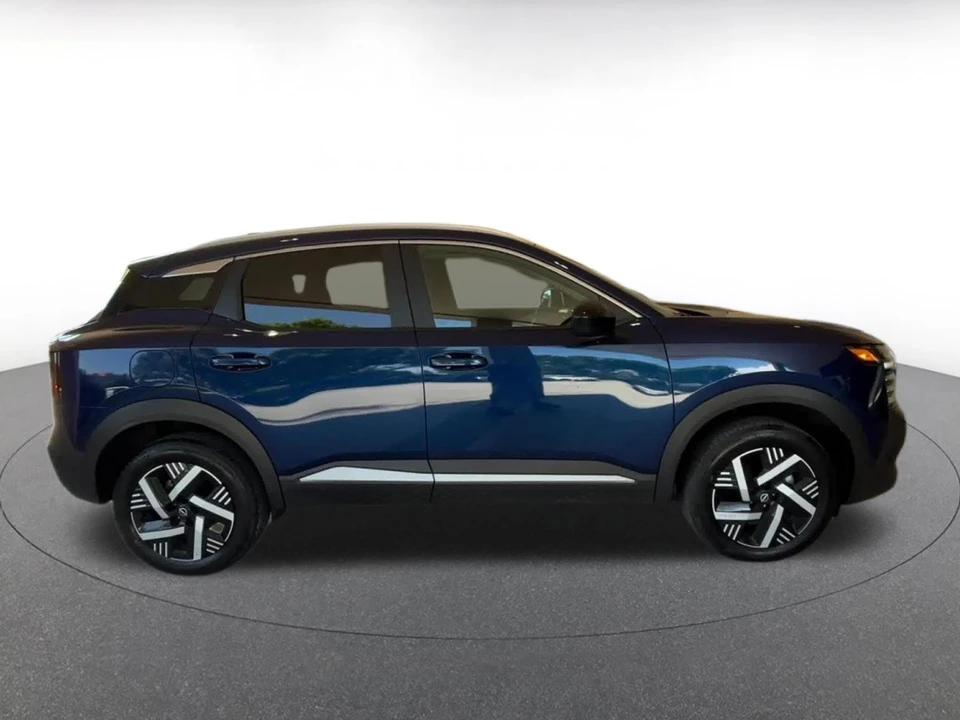 2026 Nissan Kicks - Image 17 of 31