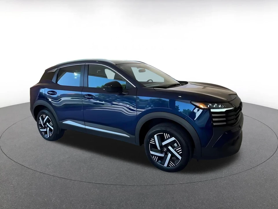 2026 Nissan Kicks - Image 2 of 31