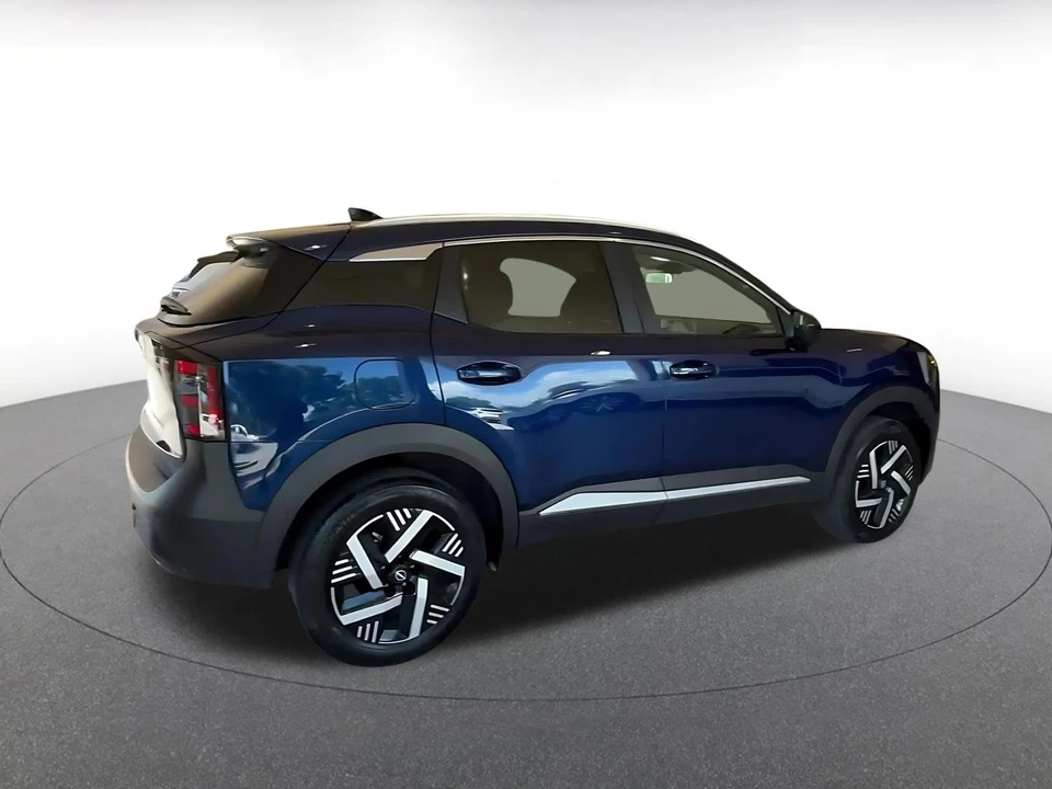2026 Nissan Kicks - Image 15 of 31