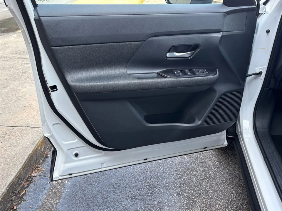 2026 Nissan Kicks - Image 20 of 31