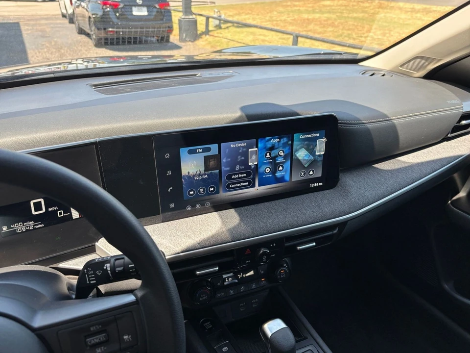 2026 Nissan Kicks - Image 18 of 31
