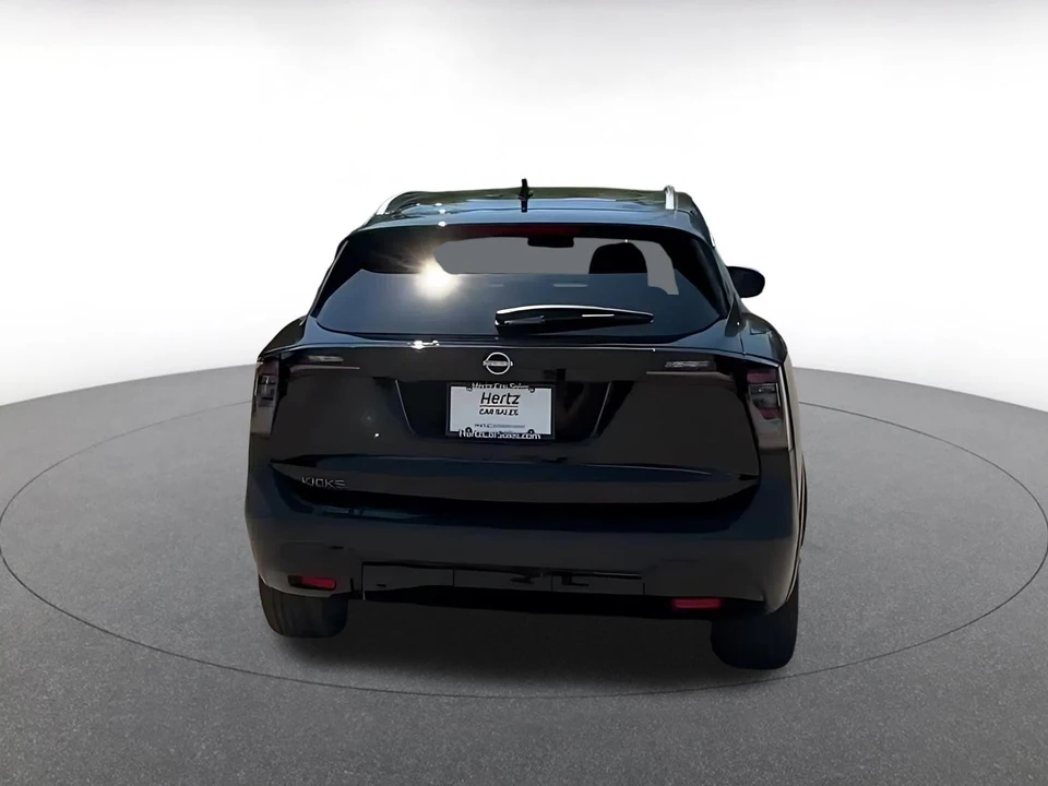 2026 Nissan Kicks - Image 15 of 31
