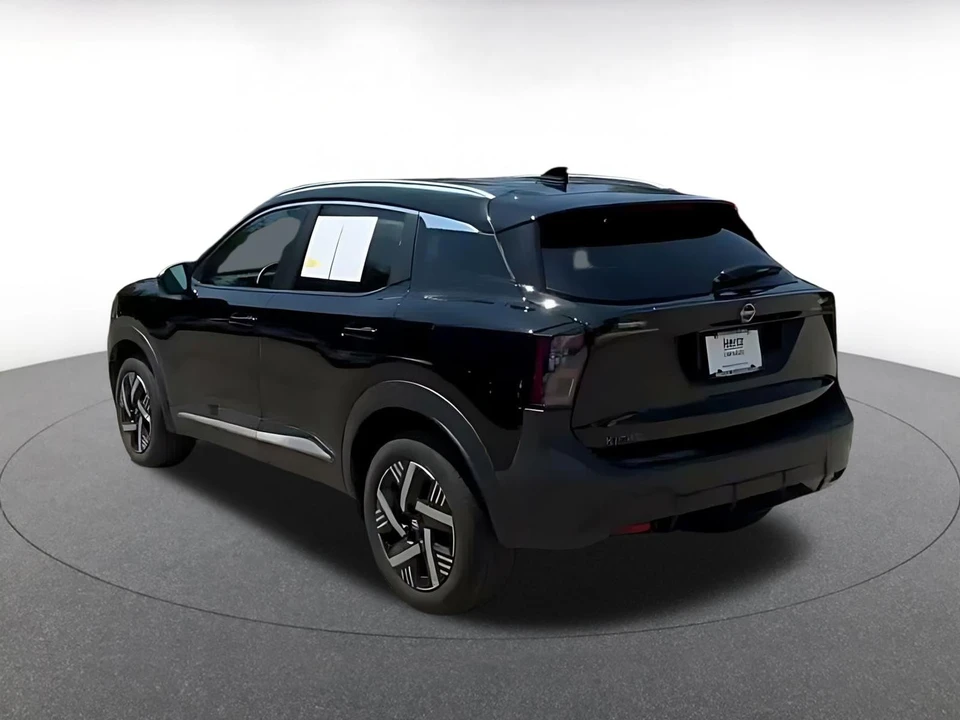 2026 Nissan Kicks - Image 12 of 31