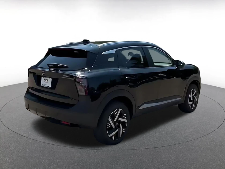 2026 Nissan Kicks - Image 16 of 31