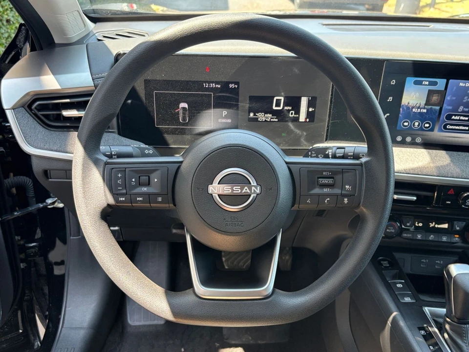 2026 Nissan Kicks - Image 28 of 31