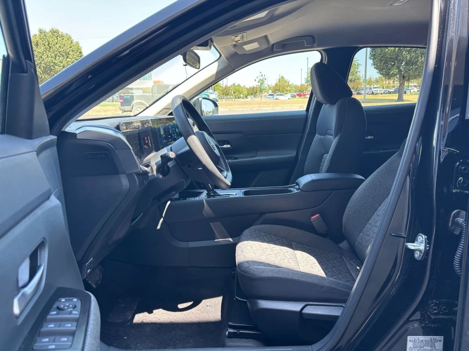 2026 Nissan Kicks - Image 27 of 31