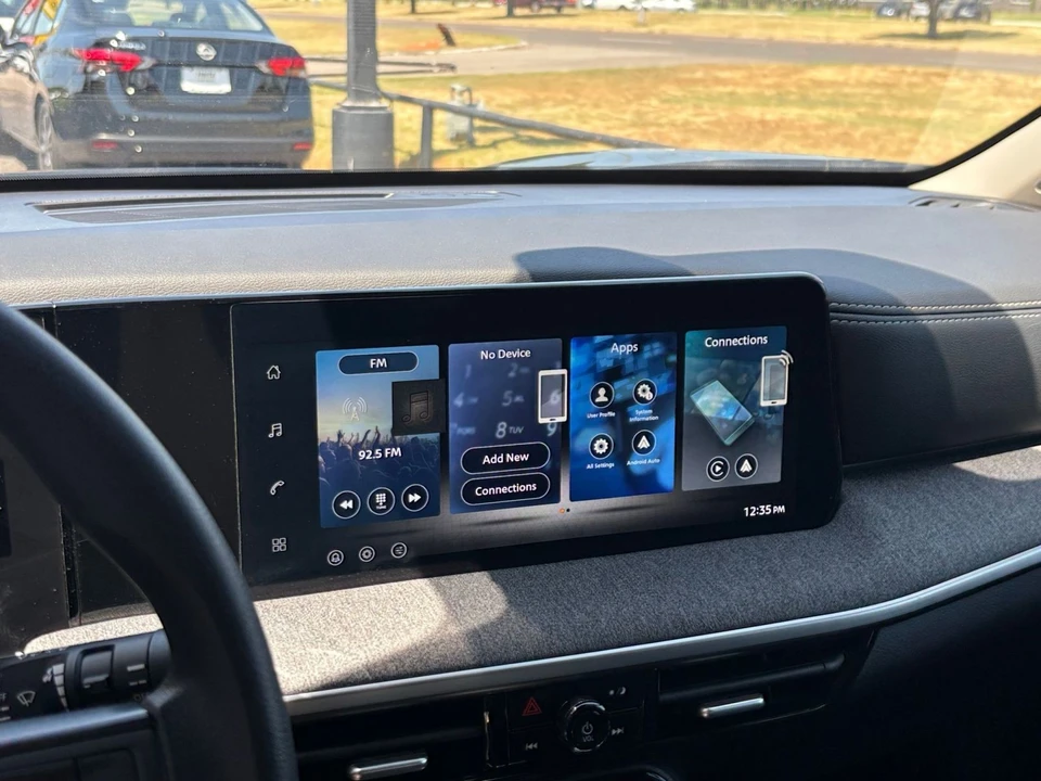 2026 Nissan Kicks - Image 21 of 31
