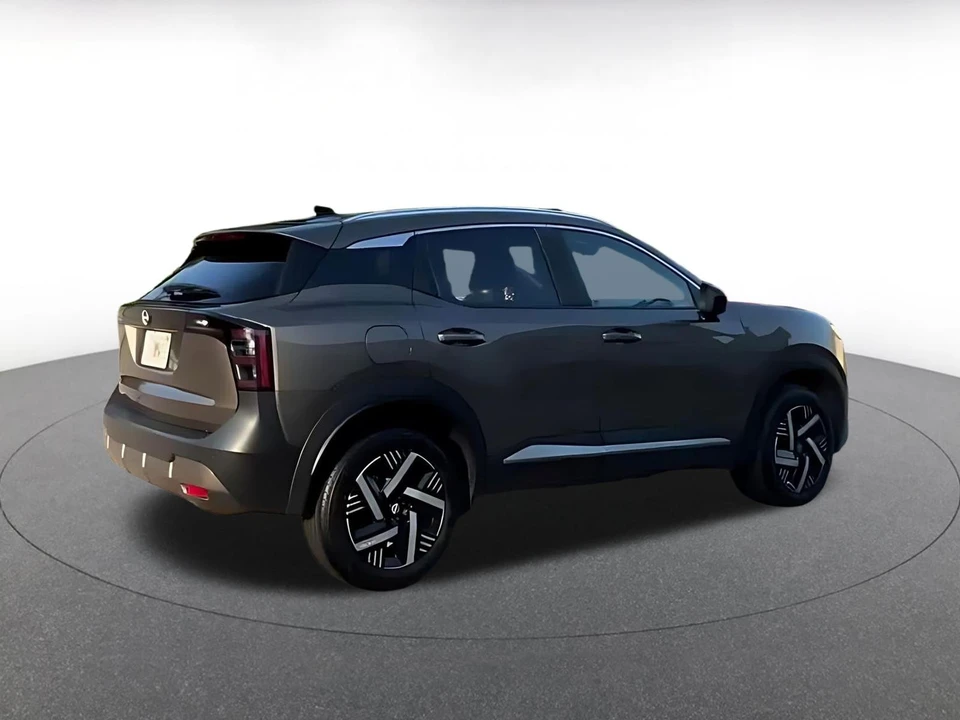 2026 Nissan Kicks - Image 14 of 31