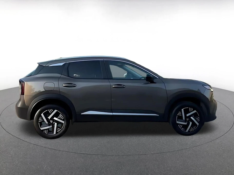 2026 Nissan Kicks - Image 17 of 31