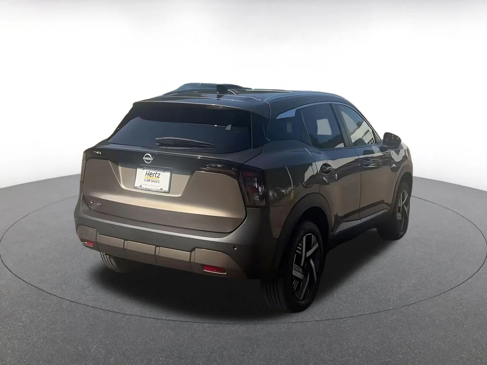 2026 Nissan Kicks - Image 16 of 31