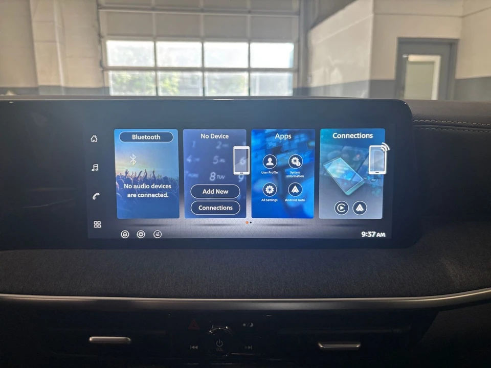 2026 Nissan Kicks - Image 22 of 31