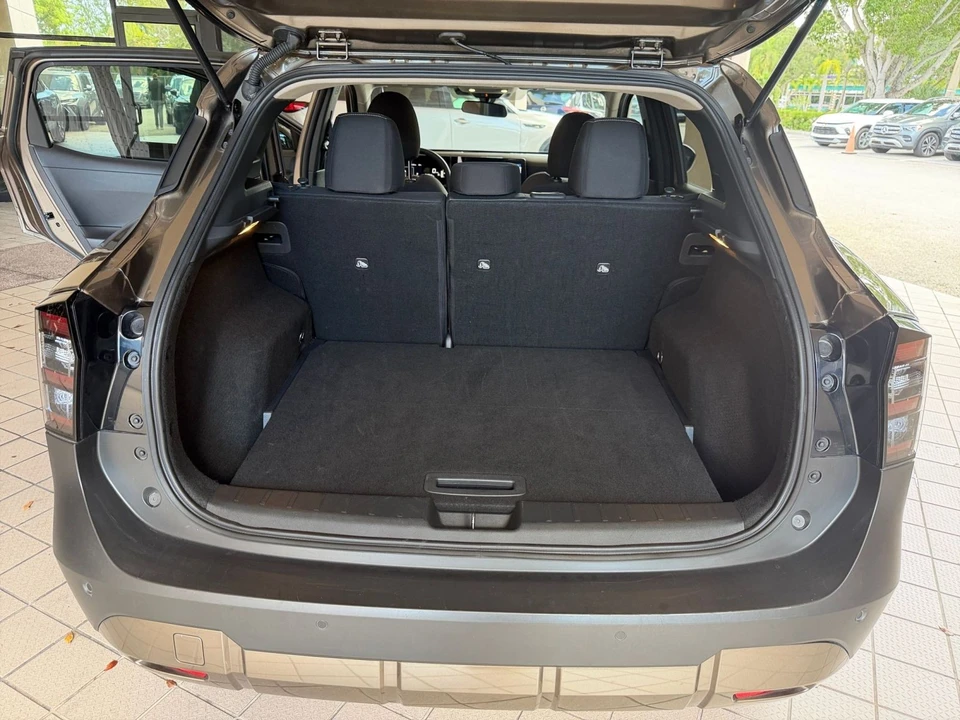 2026 Nissan Kicks - Image 27 of 31