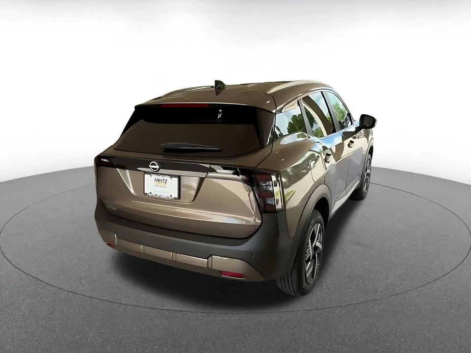2026 Nissan Kicks - Image 14 of 31