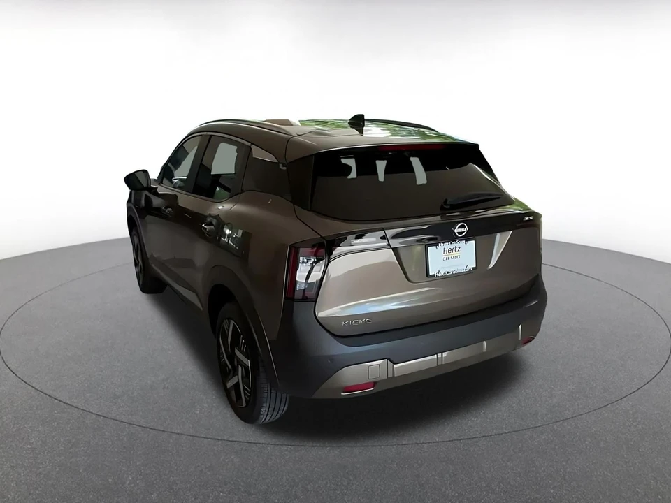 2026 Nissan Kicks - Image 16 of 31