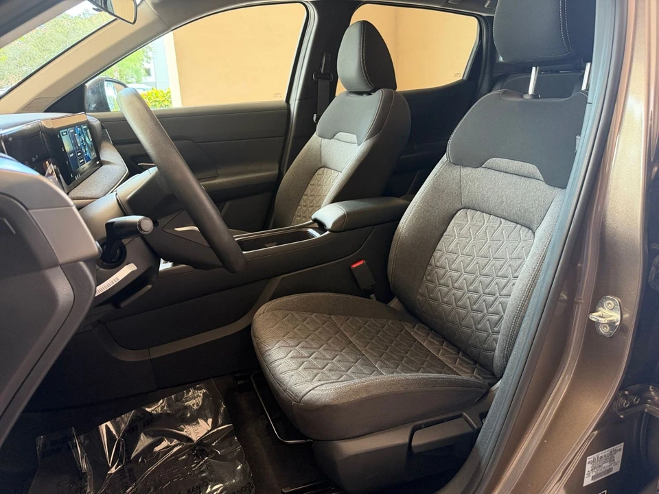 2026 Nissan Kicks - Image 23 of 31
