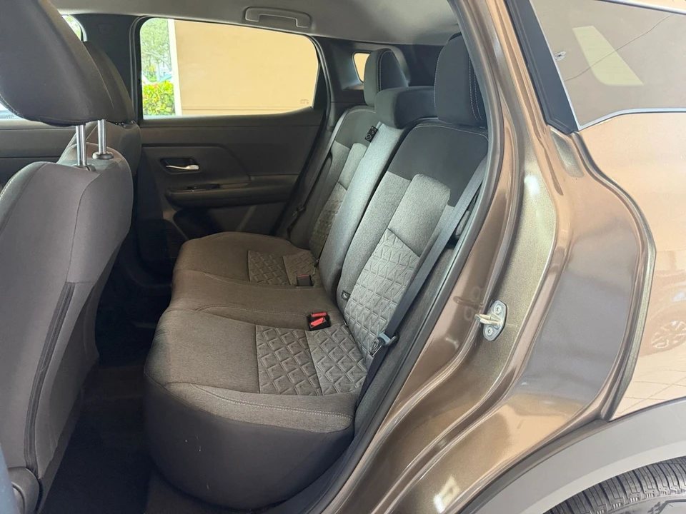 2026 Nissan Kicks - Image 22 of 31