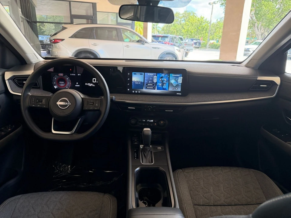 2026 Nissan Kicks - Image 29 of 31