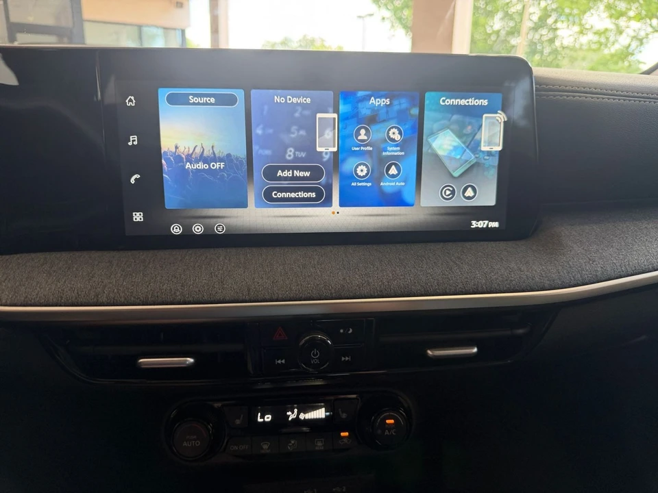 2026 Nissan Kicks - Image 18 of 31