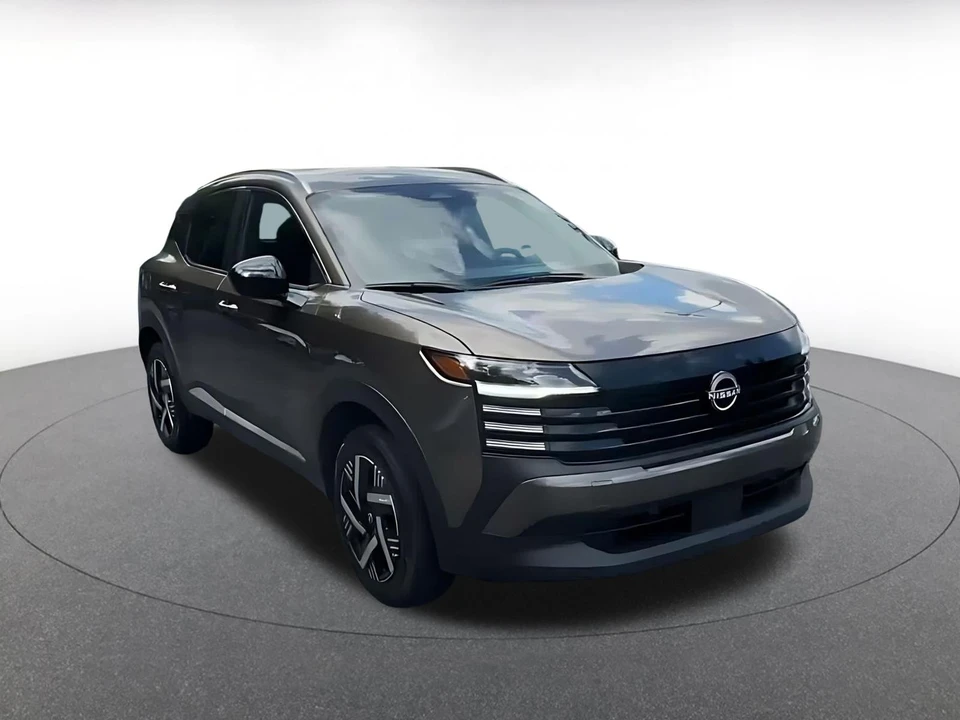 2026 Nissan Kicks - Image 3 of 31
