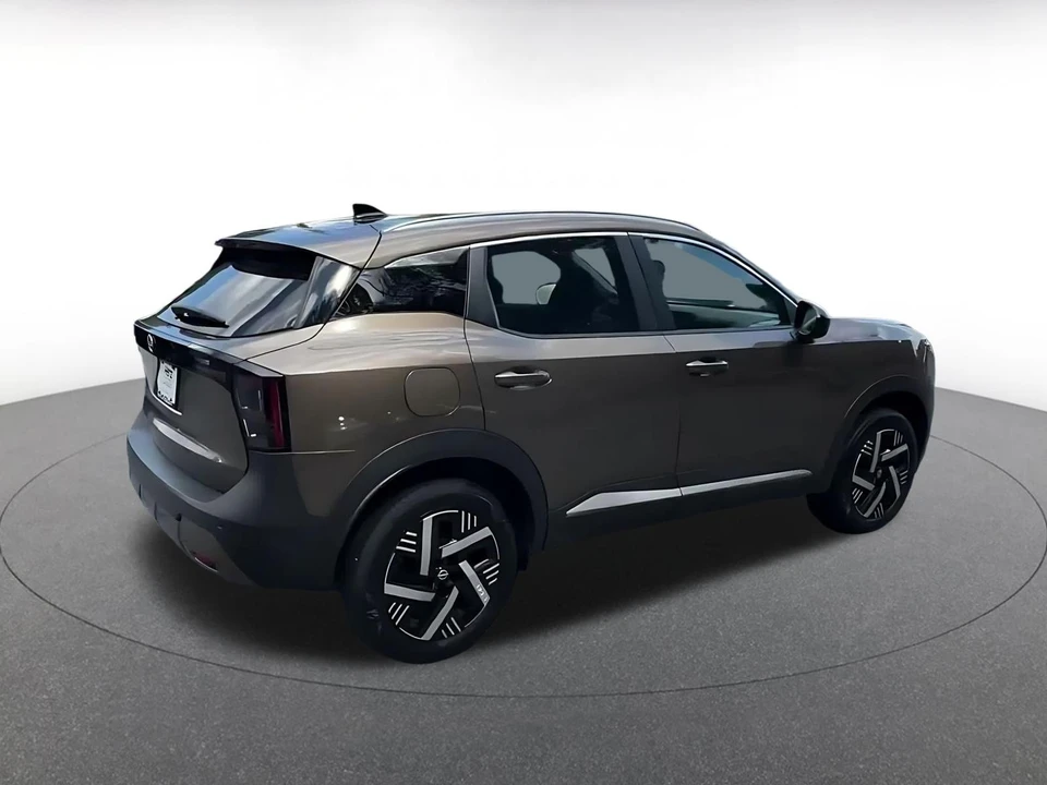 2026 Nissan Kicks - Image 16 of 31