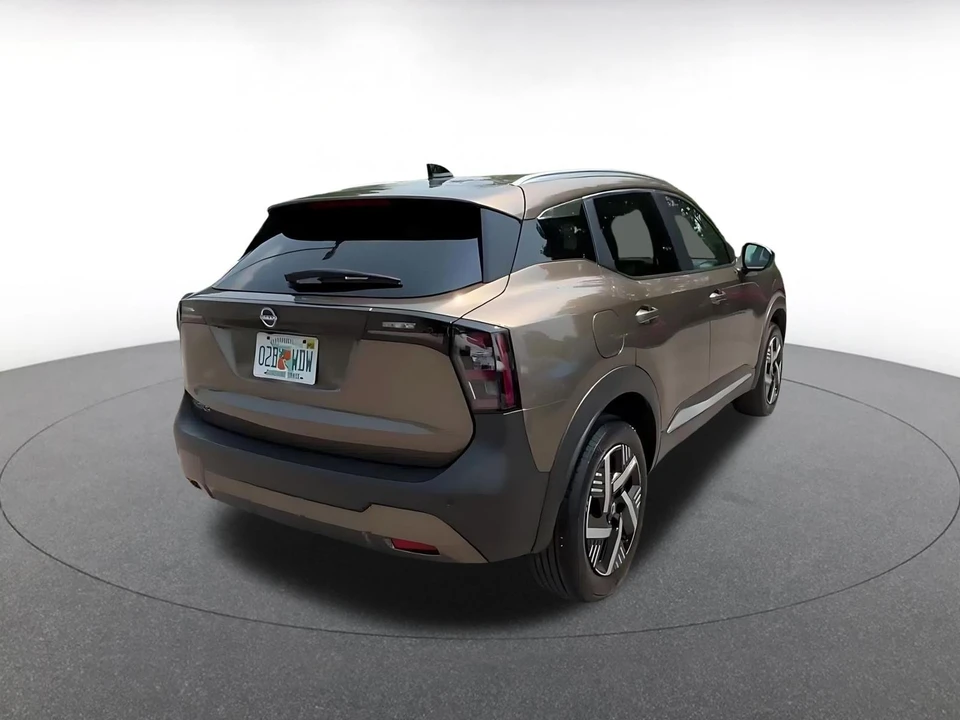 2026 Nissan Kicks - Image 16 of 31