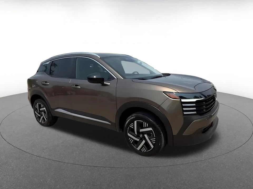2026 Nissan Kicks - Image 2 of 31