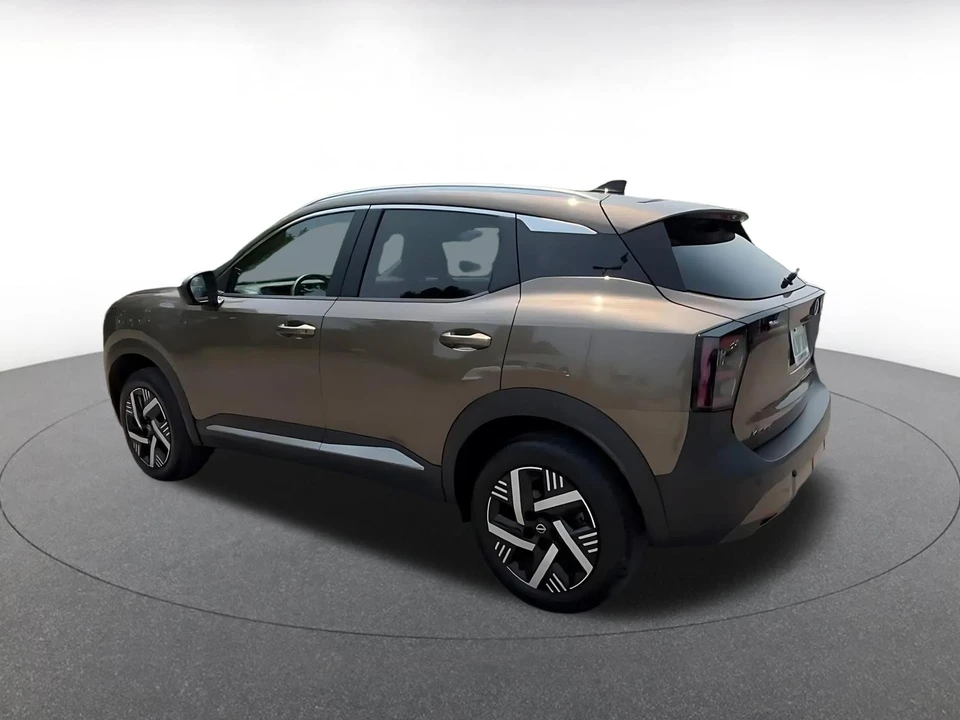 2026 Nissan Kicks - Image 12 of 31