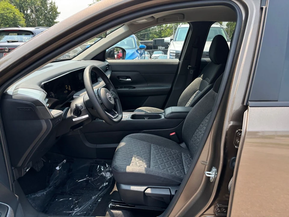 2026 Nissan Kicks - Image 26 of 31