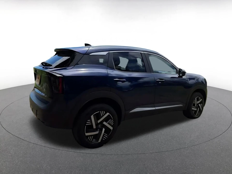 2026 Nissan Kicks - Image 15 of 31