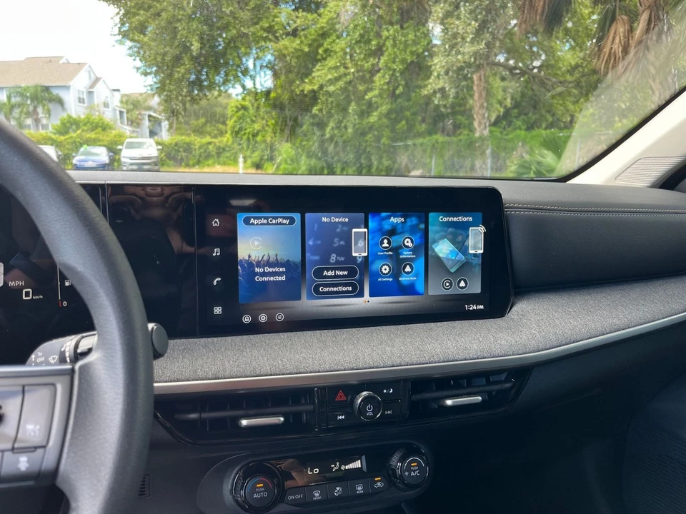 2026 Nissan Kicks - Image 21 of 31